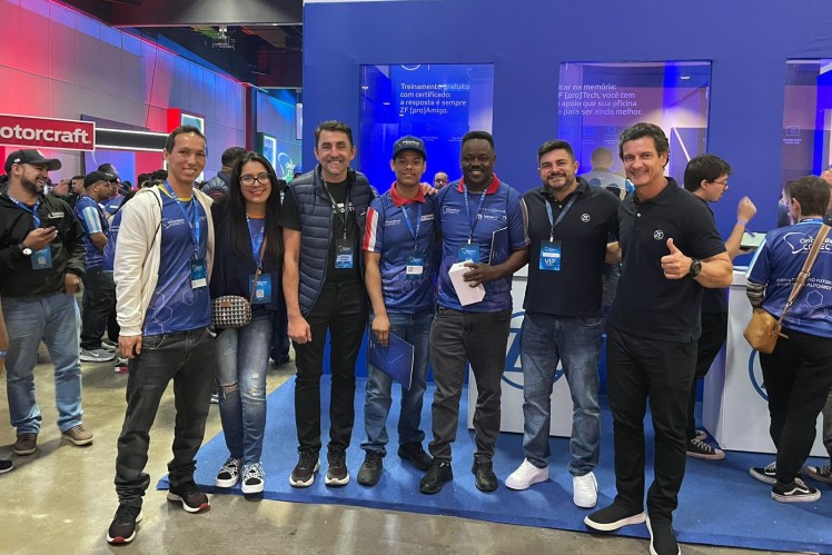 Estande da ZF na Oficina Brasil Conecta 2024