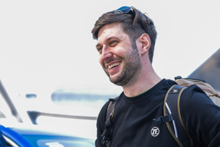 他拥抱多元，无惧挑战