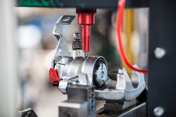 Výrobní stroj ve Frýdlantském závodě