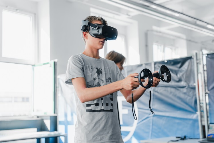 Szene aus der Ausbildungswerkstatt bei ZF