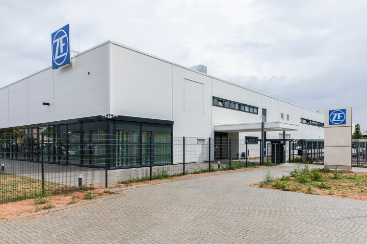 Foto eines ZF-Firmengebäudes in Saarbrücken