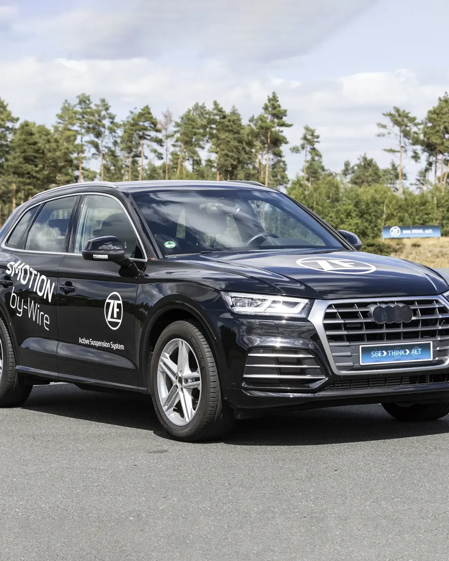 Audi Q5 with sMOTION 