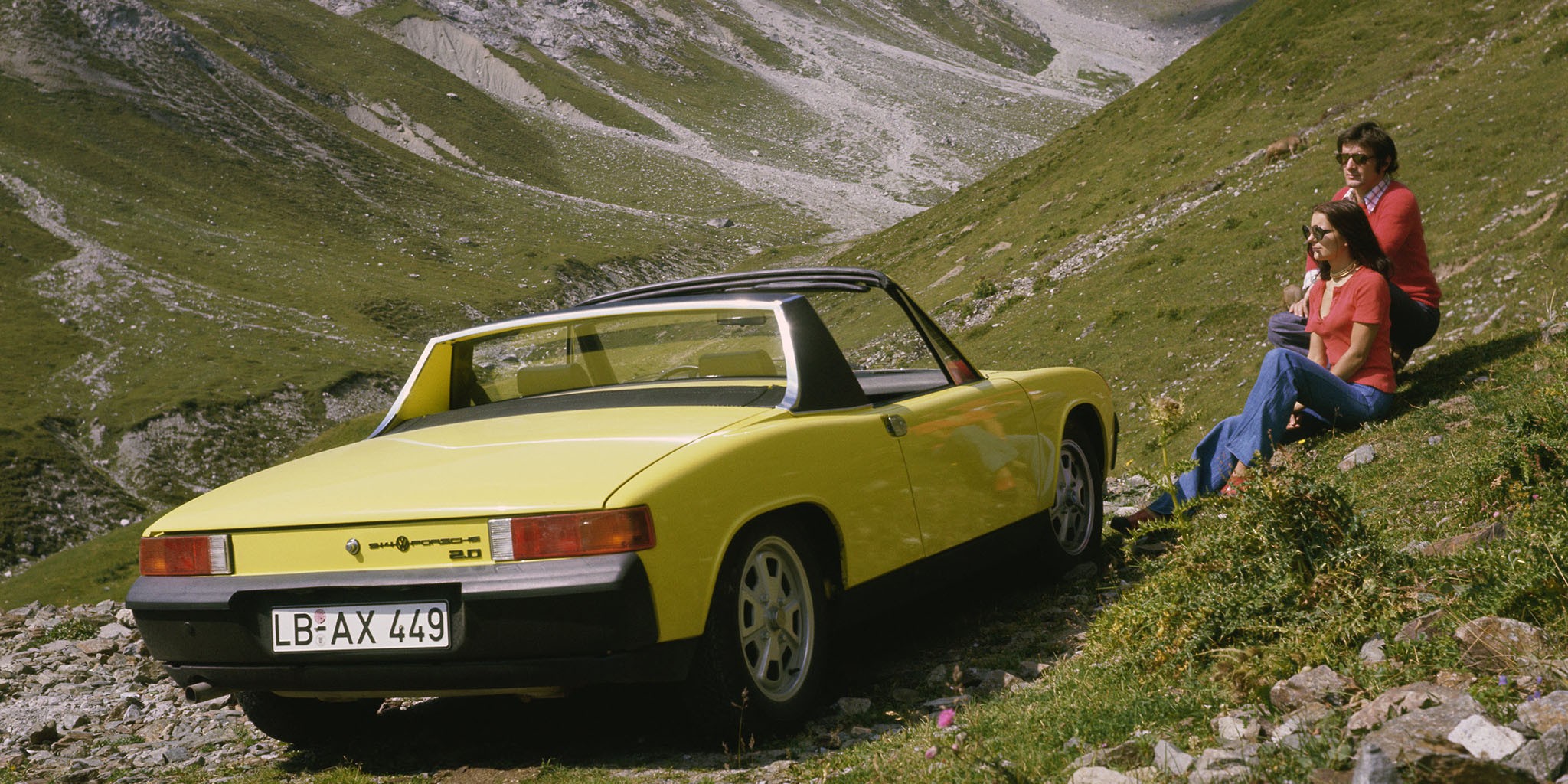 Für den sportlichen Porsche 914/6 war das „Sportomatic“ genannte halbautomatische Vierganggetriebe bestellbar, welches in Zusammenarbeit mit Fichtel & Sachs entwickelt wurde. Dabei konnte der Fahrer zwar den Gang wählen, die Kupplung wurde aber automatisch betätigt.  