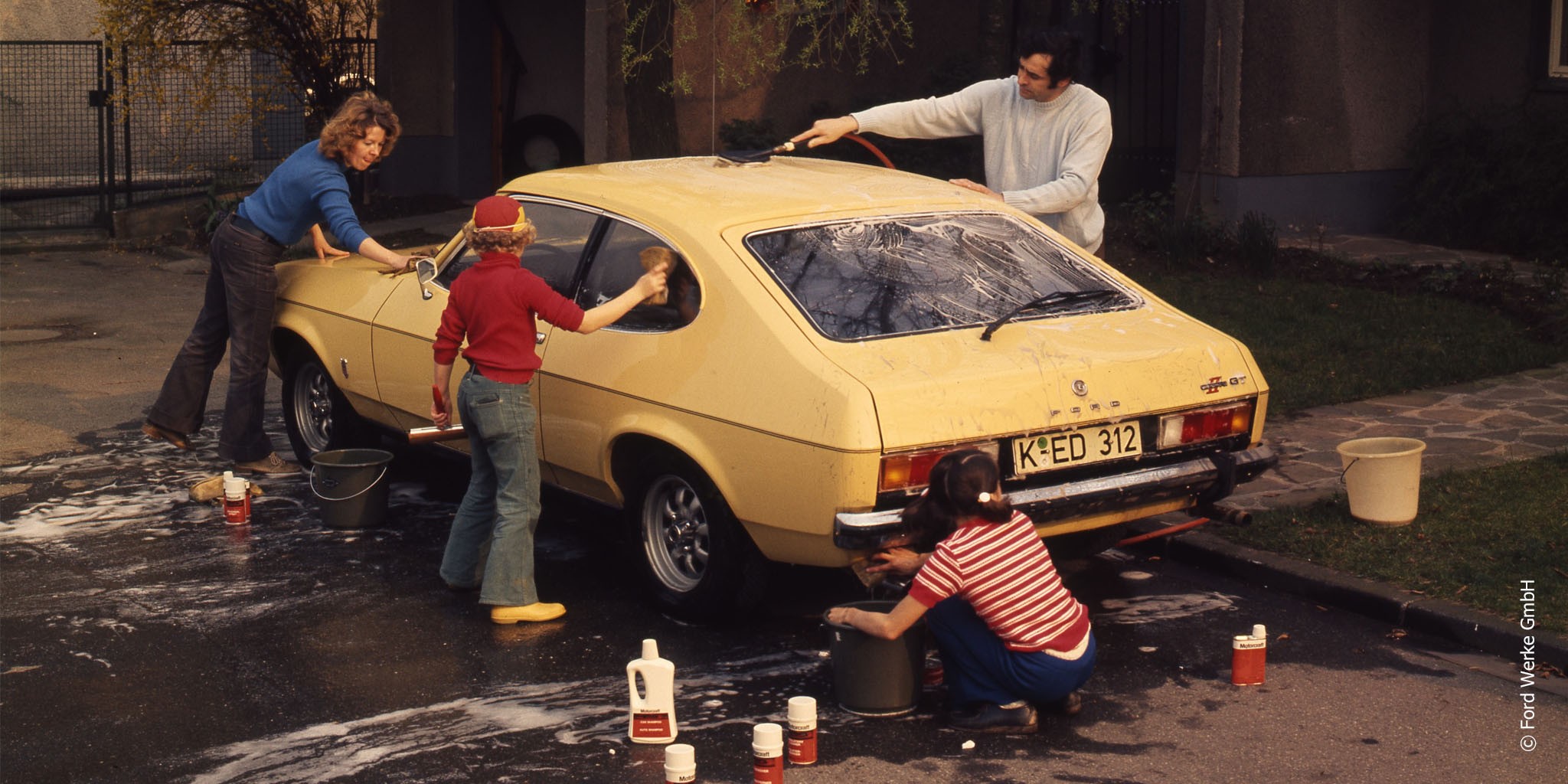 Familienwaschtag: Der Ford Capri wurde als besonders familienfreundliches Auto vermarktet.