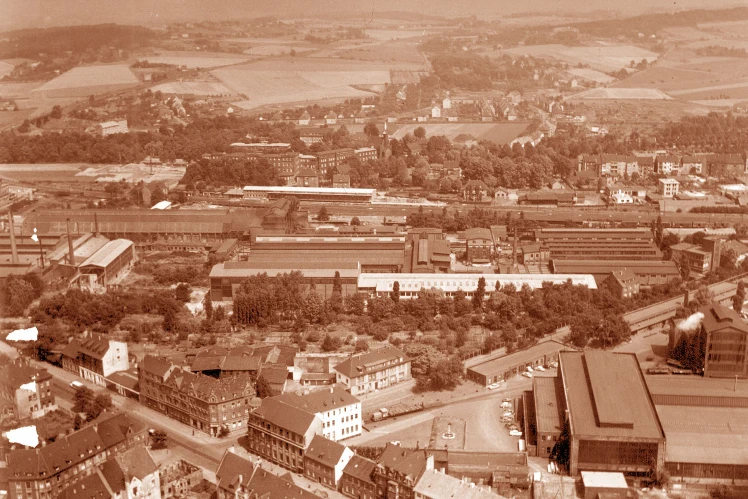 Historische Luftaufnahme des Werksgeländes aus 1958.