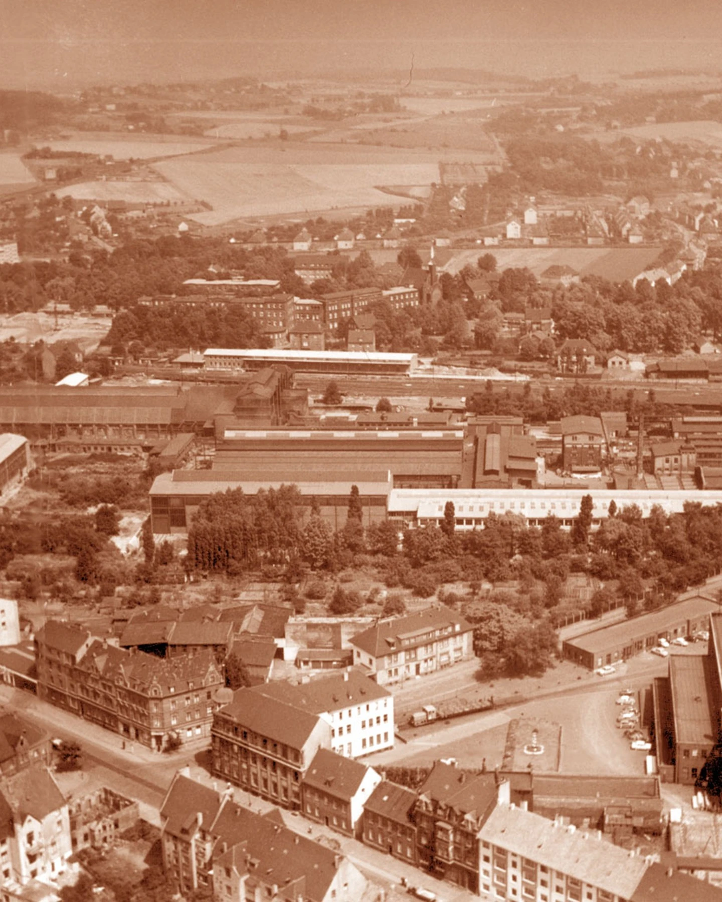 Historische Luftaufnahme vom Werksgelände aus 1958.