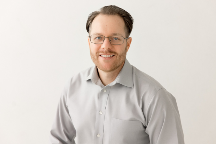 Headshot Adam Barlow