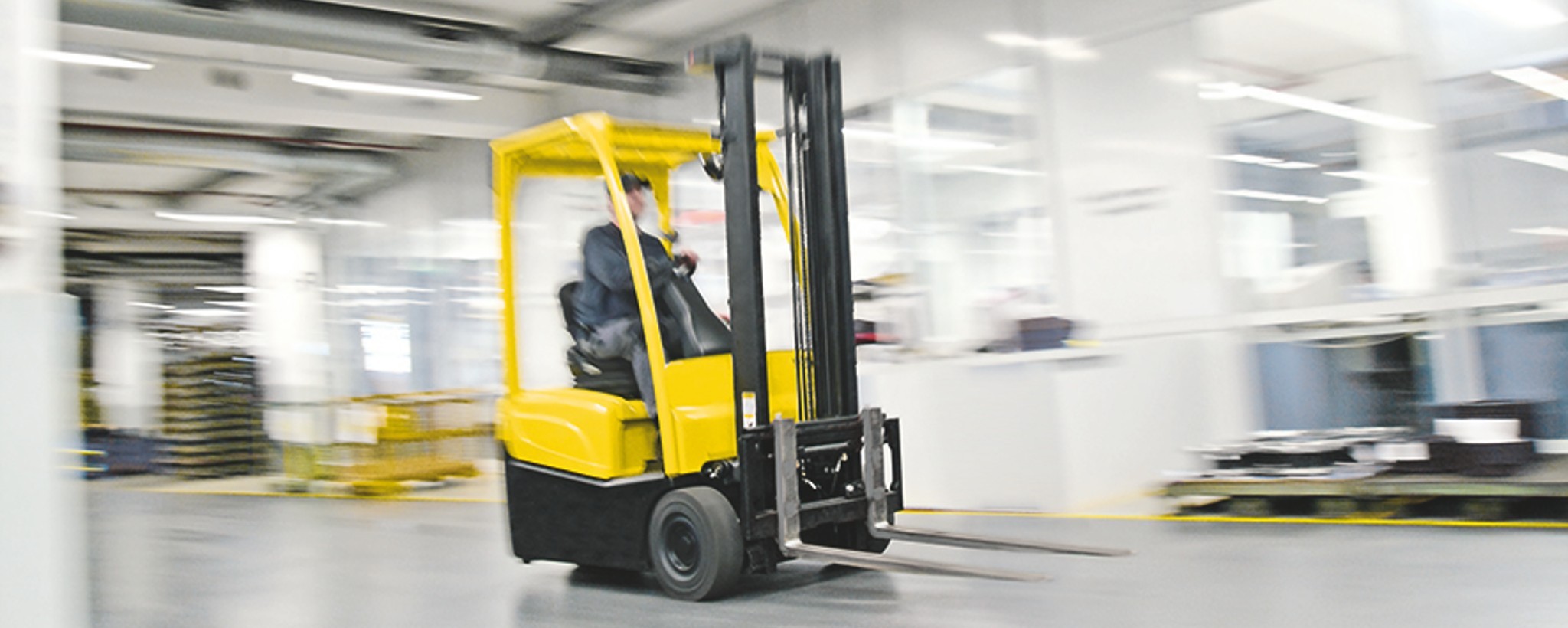 electric forklift with ZF axle and transmission