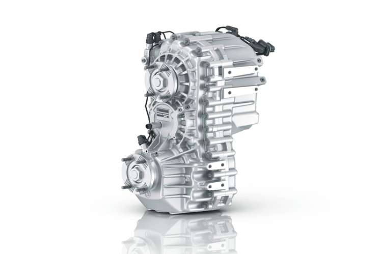 TC 27 transfer case for defense applications.