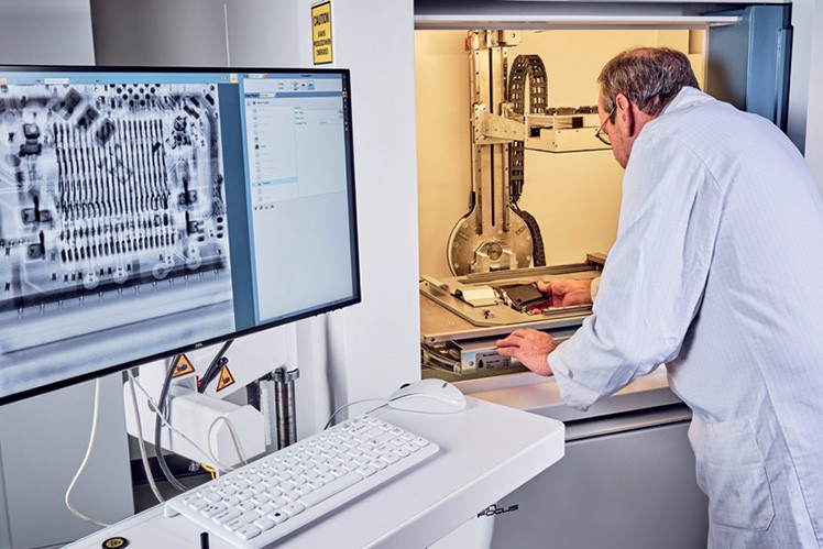 Material Analysis in Laboratory
